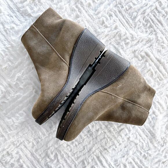 Eskandalo & Kaos Suede Wedge Booties - Picture 4 of 7